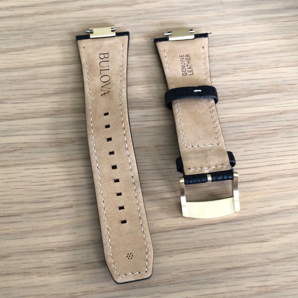 Black Bulova Leather Watch Strap - Picture 3 of 3